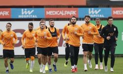 Galatasaray'ın Kayserispor maçı 11'i merak ediliyor