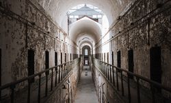 Dünyanın En Kötü Hapishaneleri, Koşulları ve İçerikleri