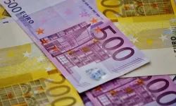 Euro Bölgesi ekonomisinde yavaş toparlanma sinyali
