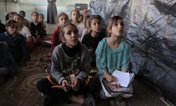 Gazze’de gönüllü öğretmenlerden eğitim direnişi