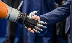 Yapay Deri Robotlara Gerçek Dokunuş Yetisi Kazandırıyor