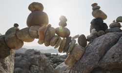 Tarihi yapılar geçmişin hikâyelerini taşlara kazır
