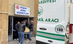Sivas'ta KKKA şüphesiyle tedavi gören kadın hayatını kaybetti