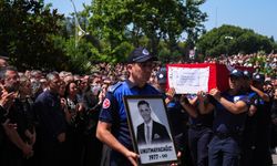 Manisa Ferdi Zeyrek’i gözyaşlarıyla uğurladı