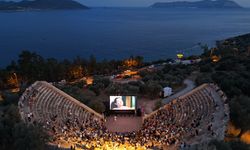 Kaş Film Festivali görkemli bir açılışla sinemaseverlerle buluştu
