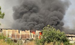 Kocaeli İzmit’te geri dönüşüm tesisinde yangın çıktı