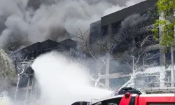 Hindistan’dan hareket eden uçak yerleşim yerine düştü!