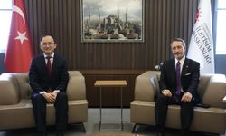 Altun: Hakikati esas alan küresel medya düzeni şart