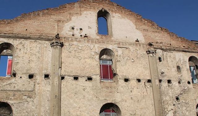 Yüz yıllık kilise restore edilemeyince kaderine terk edildi