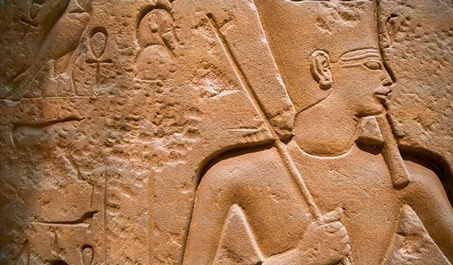 Antik Mısır'ın Gizemli Mesajları, Hierogliflerle Dolu Bir Keşif