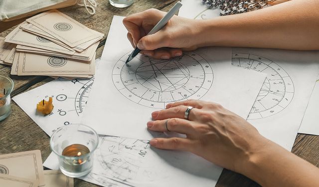 Astrolojinin Moda Üzerindeki Etkisi