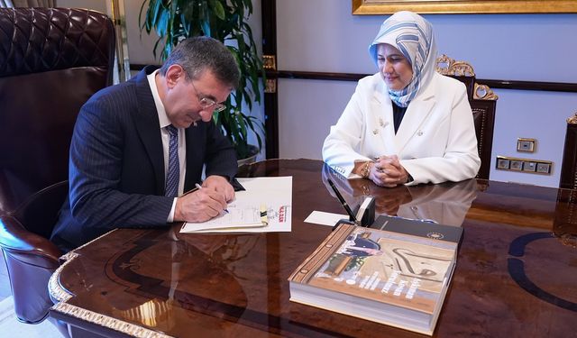 Cevdet Yılmaz kurban vekaletini Kızılay’a bağışladı