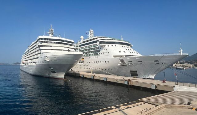 Bodrum’a iki gemi 2 bin 935 yolcu geldi