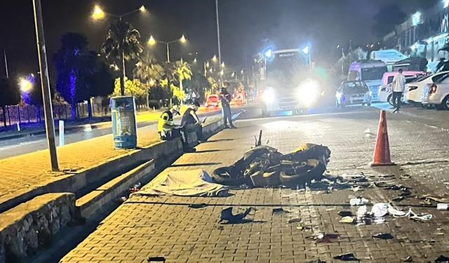 Alanya’da motosikletler çarpıştı 2 ölü!