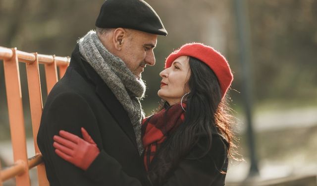 Gerçek aşkın derinliklerine dair modern bir yolculuk