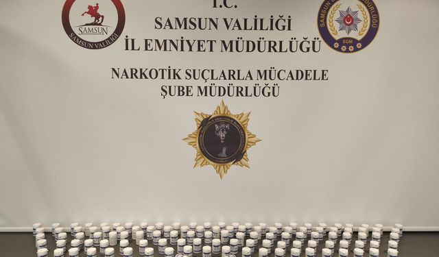 Samsun'da kargo paketinden binlerce sentetik hap çıktı