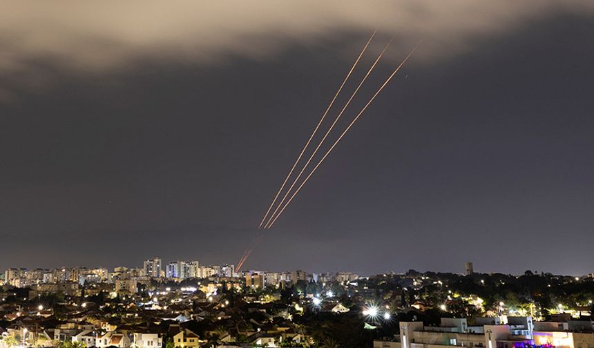 İsrail  İran'a Dronlarla Saldırdı, İHA'lar İmha Edildi